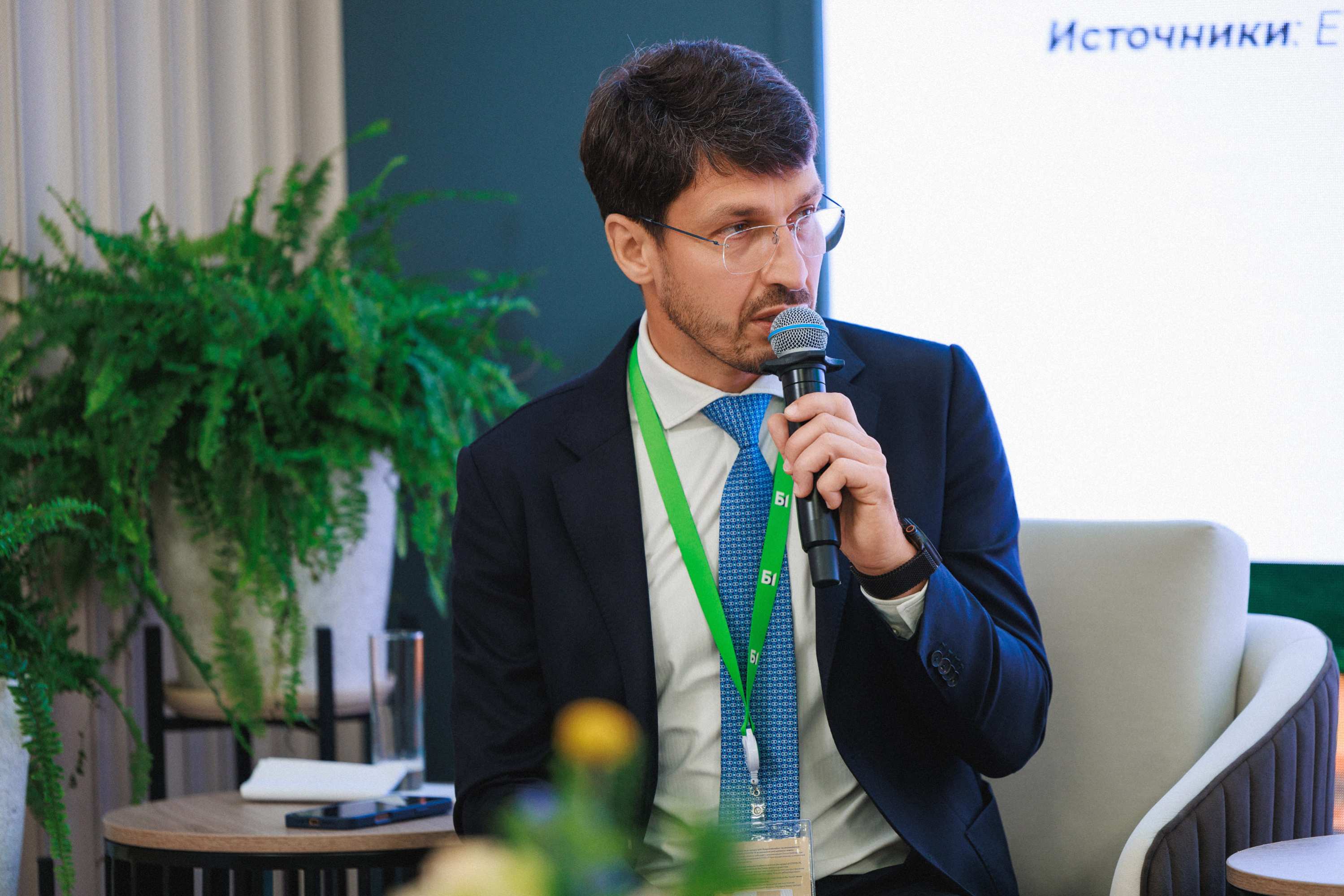 Сессия «IPO на российском рынке: вверх или вниз?» с участием Антона Устименко