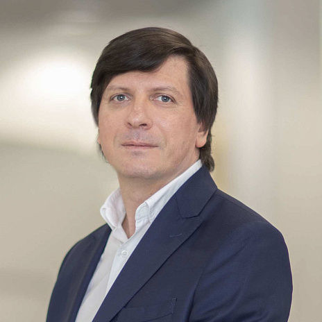 Олег Стратонов